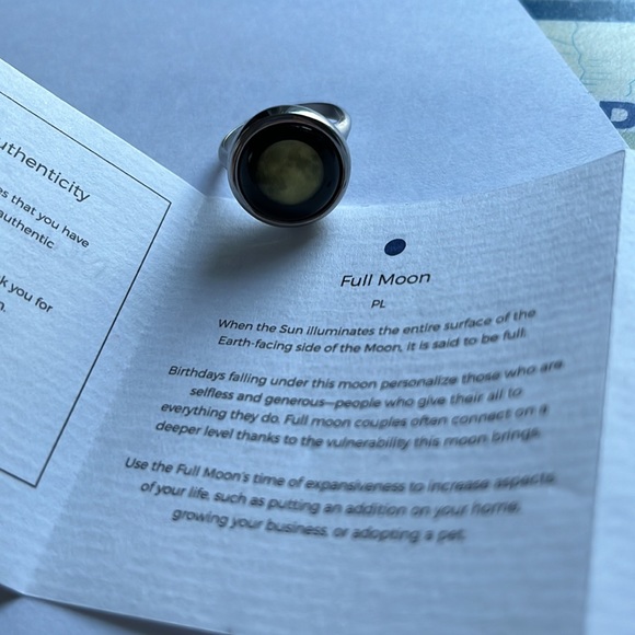 Moonglow Ring “ Full moon “ size 8 - Picture 1 of 16